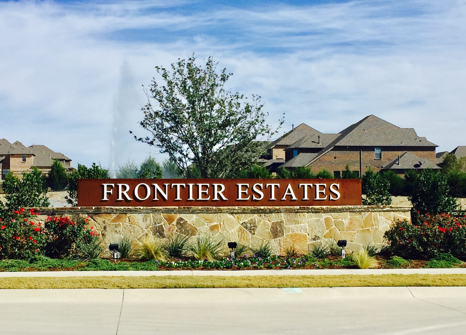 Frontier_Estates_entrance