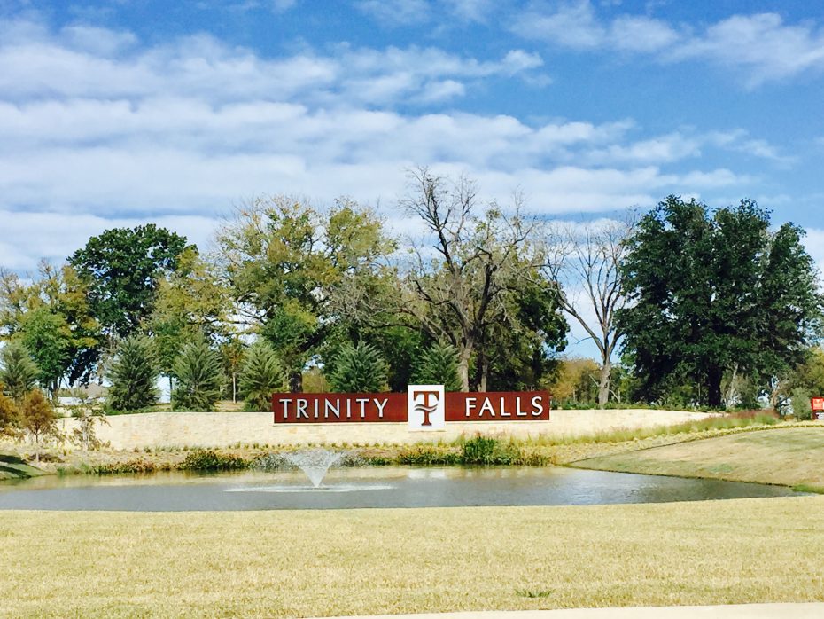Trinity_Falls_entrance_2