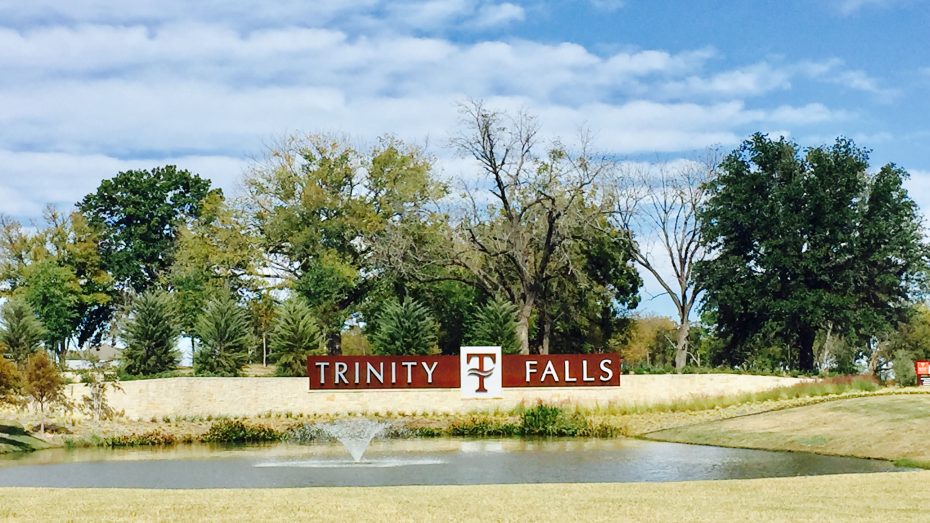 Trinity_Falls_entrance_2