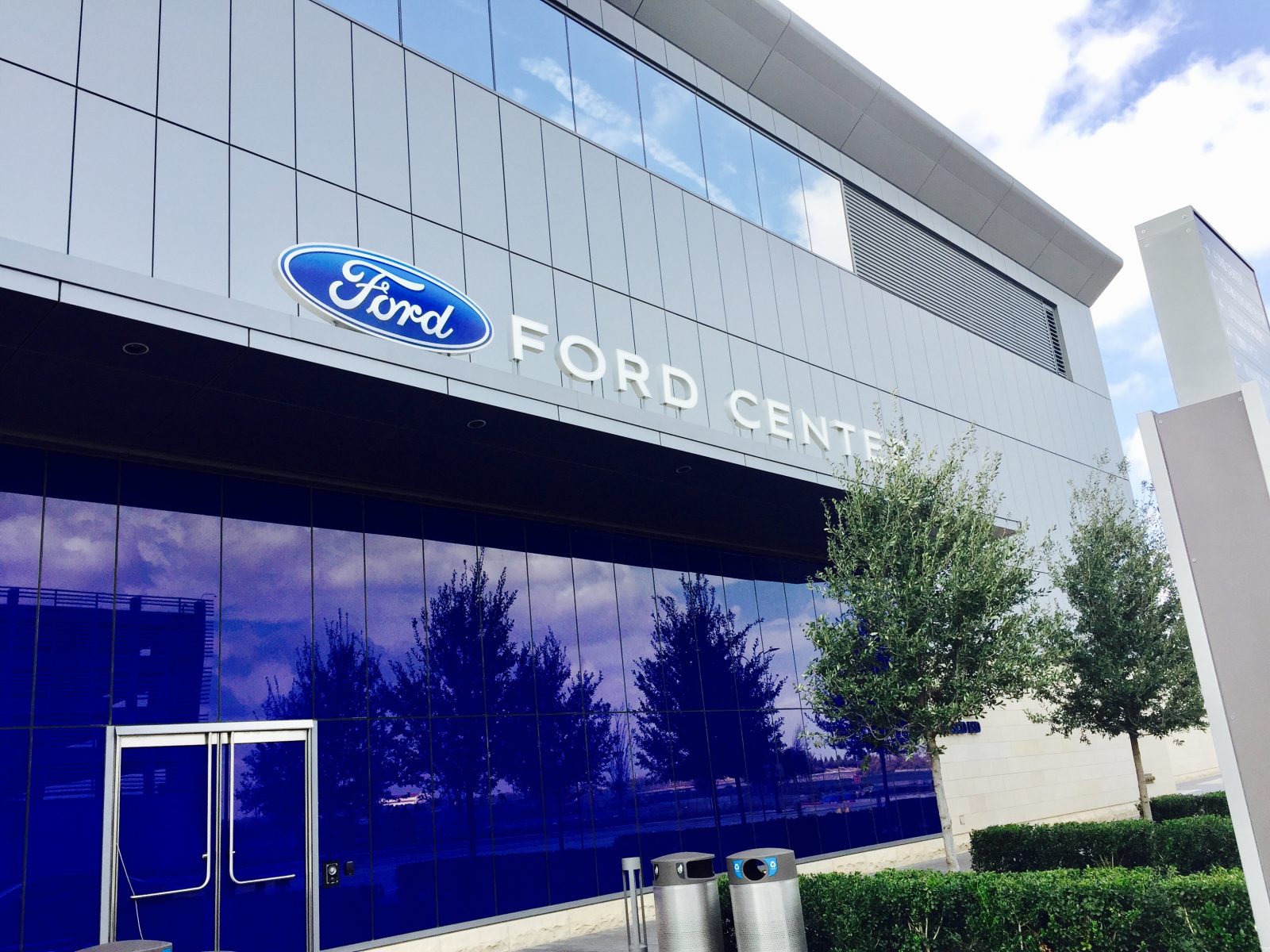 FriscoFordCenter Leading Edge Realty Trey and Katie LaQuey RE/MAX