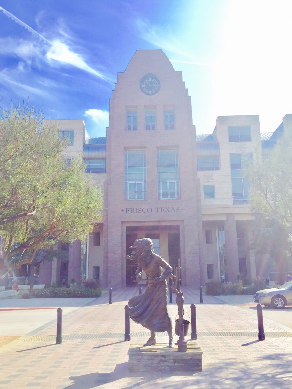 Frisco-Square-library-municipal