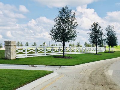 Sandbrock_Ranch_Aubrey_white_fence_2